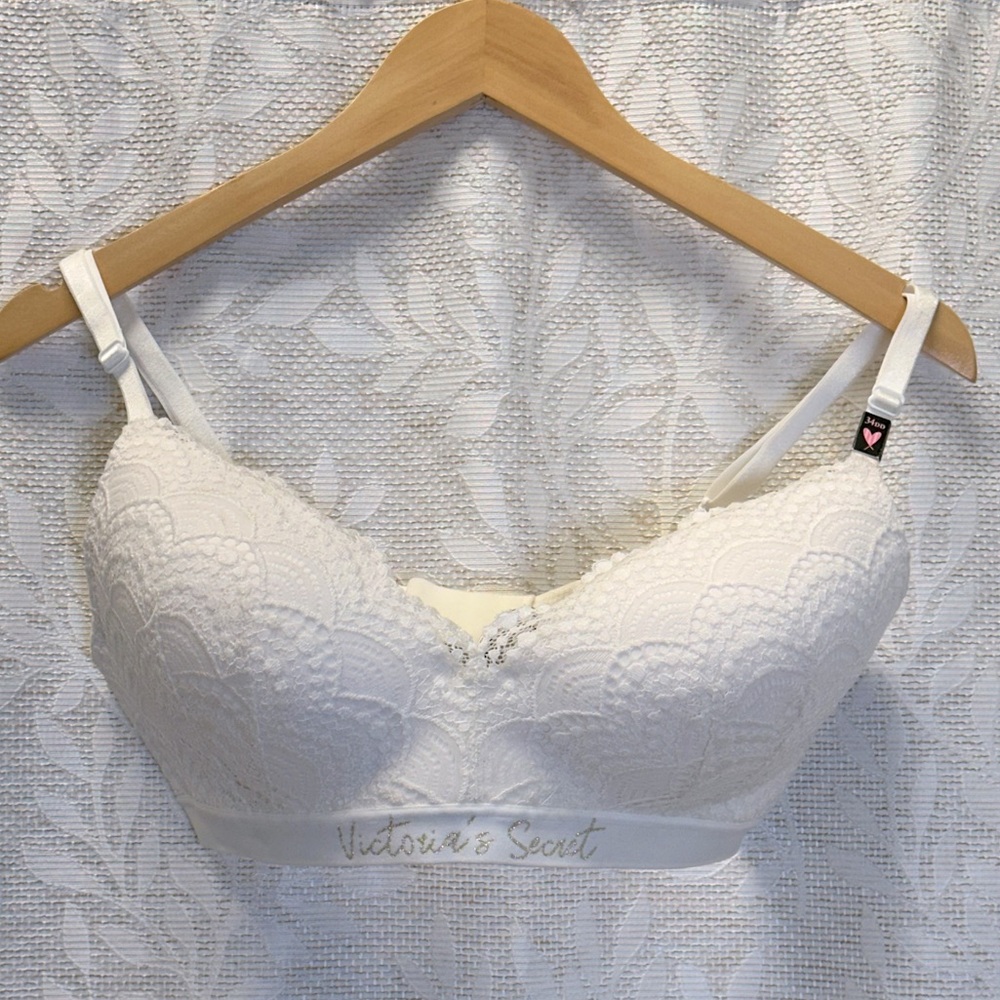Victoria’s Secret Bra, Size 34 DD NWTs